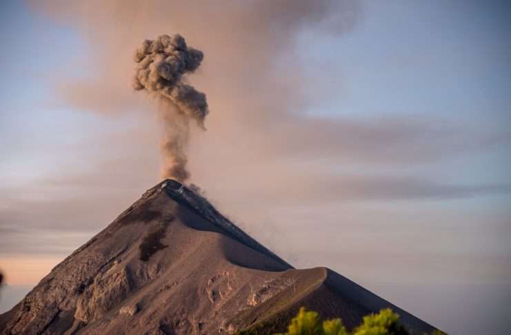 CONAP regula actividades en volcanes del país