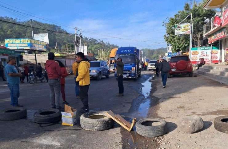 Protestas por el alza de combustibles se extienden por varios países Protestas por el alza de combustibles se extienden por varios países
