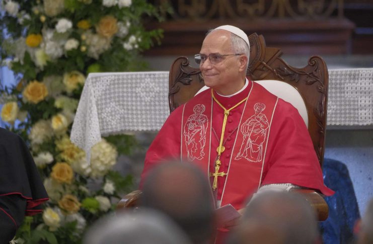 León XIV levanta los recortes salariales de Francisco durante la pandemia