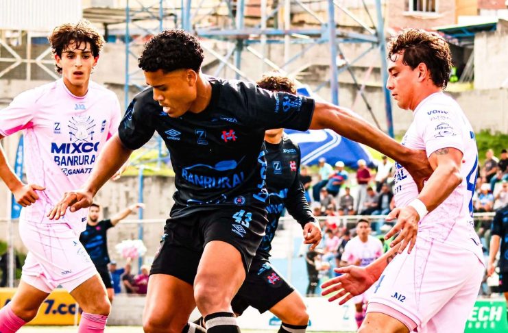 3. Falta de contundencia: Mixco y Municipal empatan 0-0