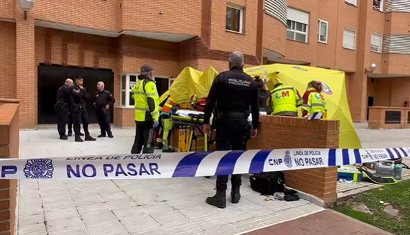 Consternación ha generado la noticia del fallecimiento de una ciudadana guatemalteca de 52 años en Madrid, España, tras ser víctima de una brutal agresión con arma blanca en el distrito de Carabanchel. Consternación ha generado la noticia del fallecimiento de una ciudadana guatemalteca de 52 años en Madrid, España, tras ser víctima de una brutal agresión con arma blanca en el distrito de Carabanchel.