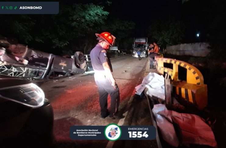 Vehículo vuelca en ruta al Atlántico y deja 3 muertos